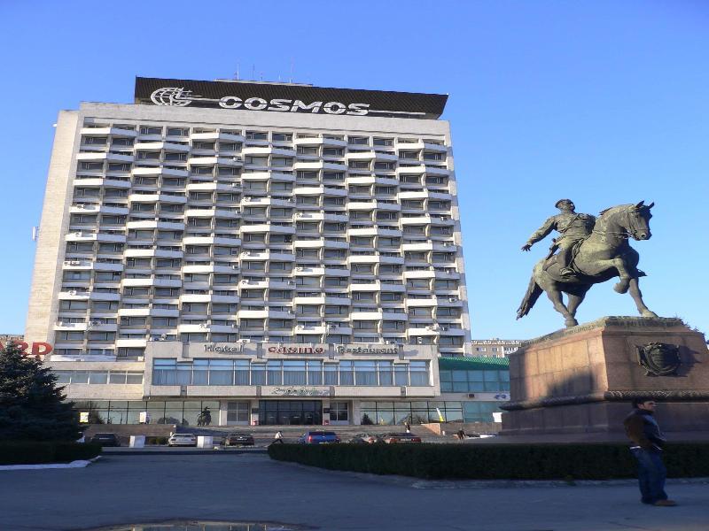 Cosmos Hotel Chisinau Exterior foto